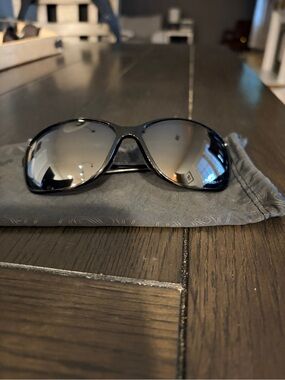 Oakley Women's Black Frame Gradient Lens Sunglasses